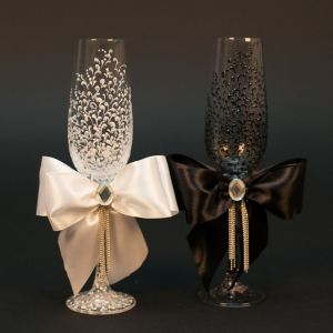 DIY Wedding Champagne Glasses Ideas6